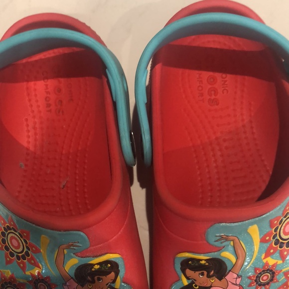 Elana of Avalor Crocs - Picture 4 of 5